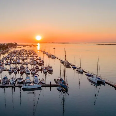 アパート Sunset Village Marina オリョン